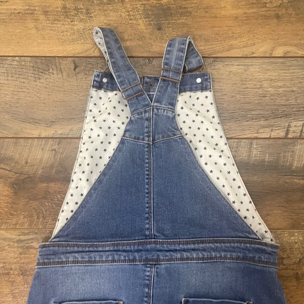Boden Girls Blue Denim Pinafore Dress Star Print Lining Raw Hem Size 13-14Y